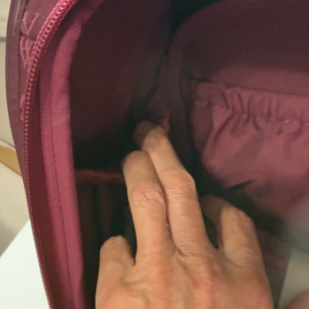 Mary Kay Carry-On Bag - Like NEW! - Picture 10 of 13